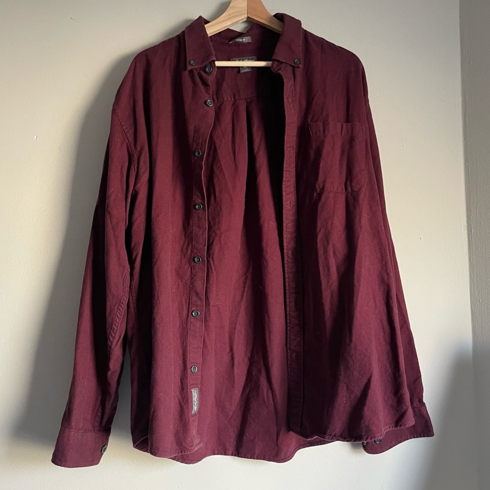 Eddie Bauer Men’s Burgundy Button Down 100% Cotton